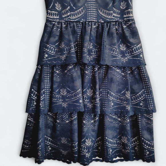 BCBGMaxazria Scarlett Tiered Dress Womens Size 2 - Picture 3 of 12